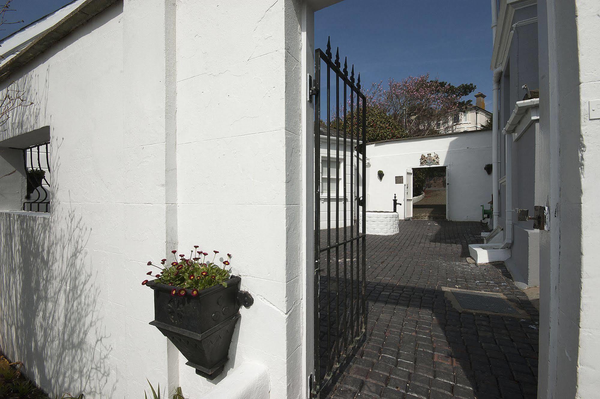 The White House Hotel Hastings Exterior photo